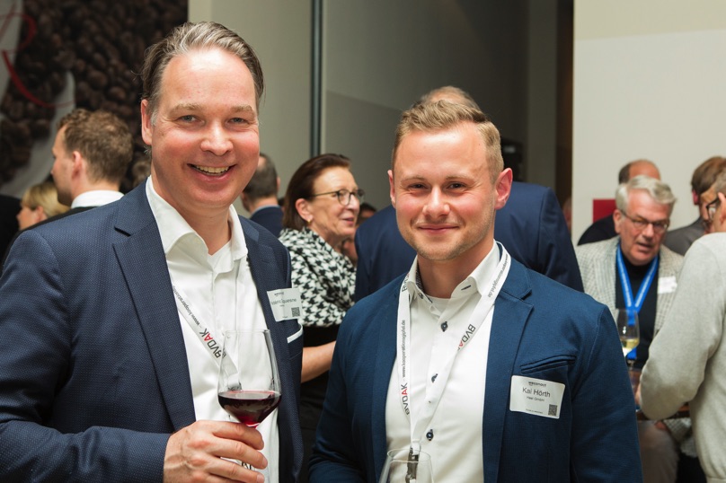 /images/slider-imgs-xs/147_Foto Loeffler_Weconact.jpg